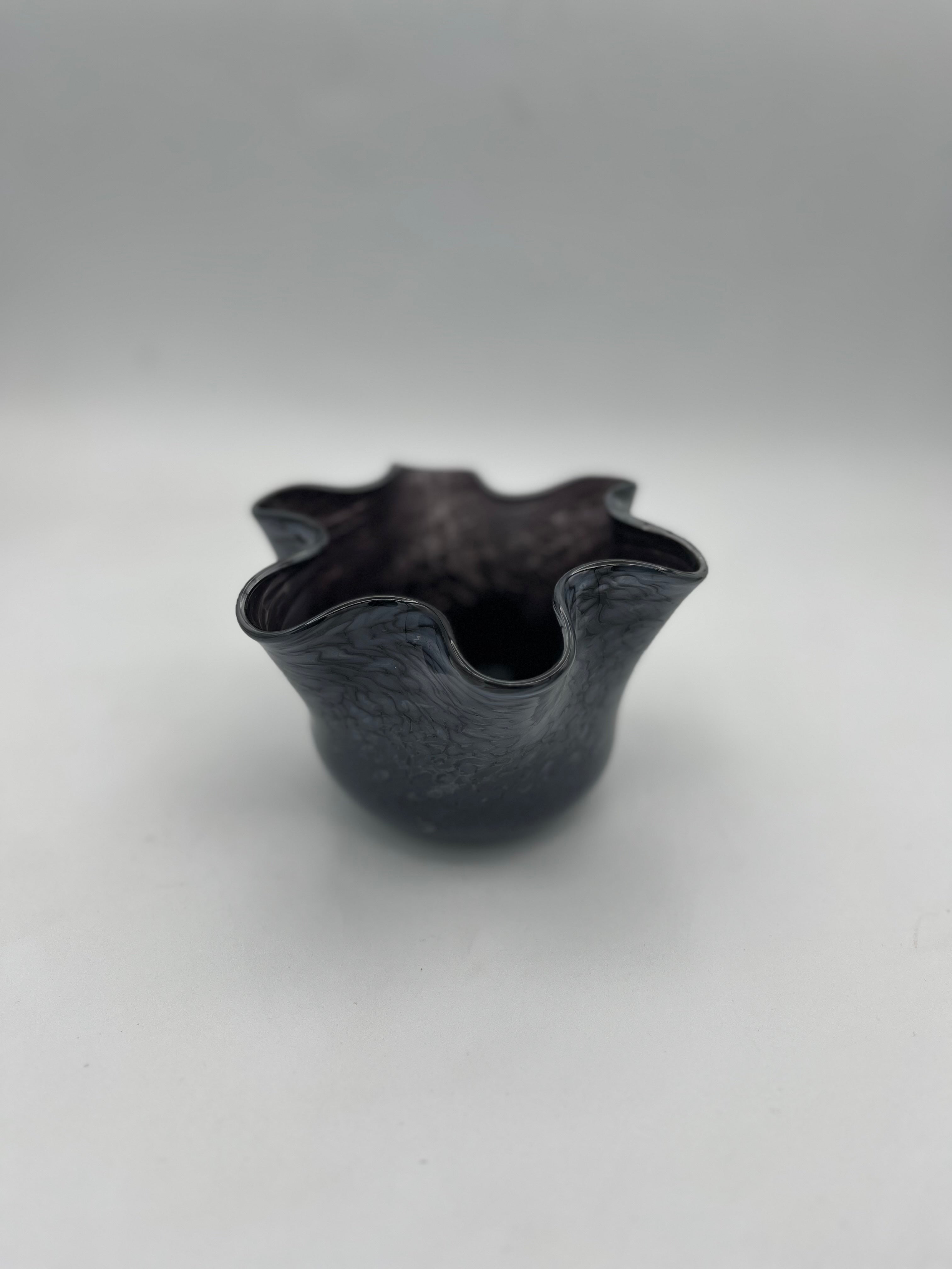Trevelli Jones: Vase