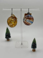 Surprise me: Ornament